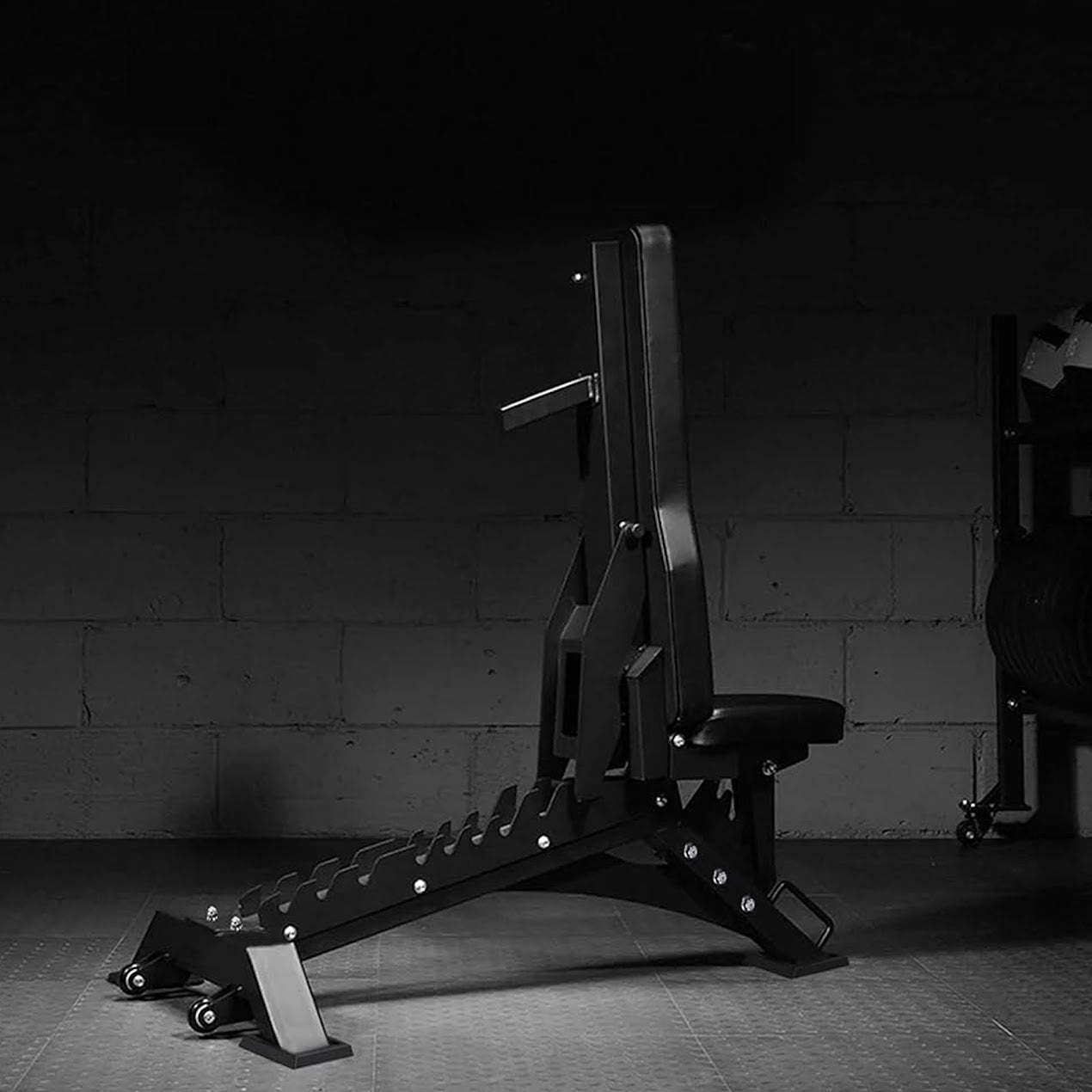 Heavy Duty Commercial Weight Bench – Steel Frame, High Density Foam Padding, Ideal for Strength Training in Home Gyms and Personal Studios