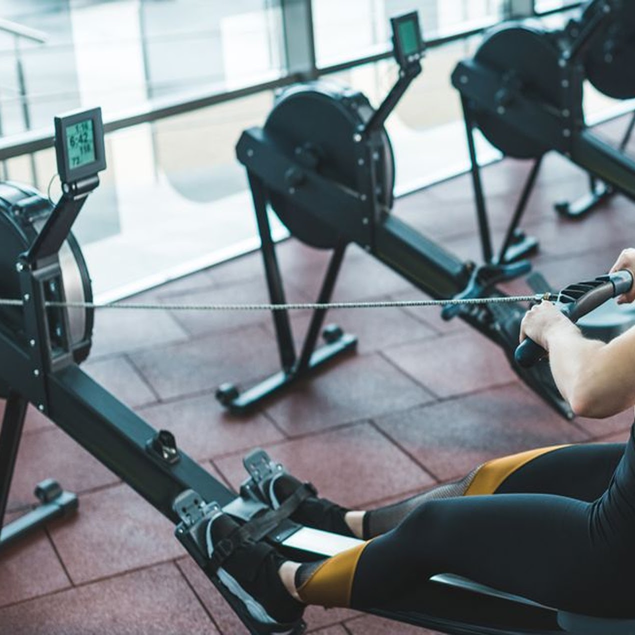 Adjustable Air Resistance Rowing Machine – Foldable Aluminium Frame, Silent 10-Level Rower with Smart Display & Ergonomic Seat for Home Gym Fitness