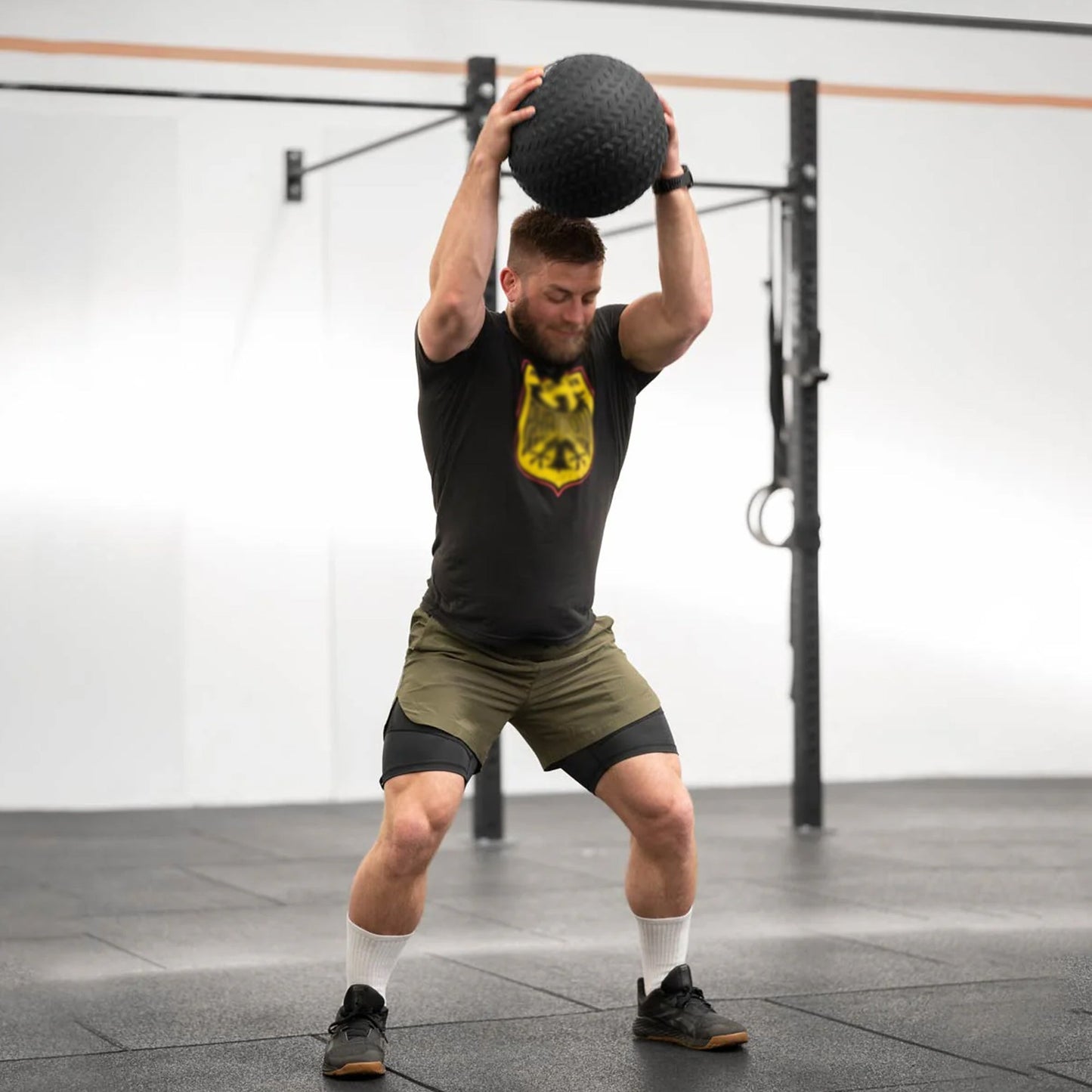 Treaded Rubber Slam Ball – Heavy‑Duty No‑Bounce, Tire‑Tread Grip for Power & Core Training – Compact Home Gym Essential
