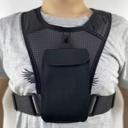 Lightweight Adjustable Hydration Vest with Phone Holder & Reflective Hi‑Vis Design for Night Running & Trail Use