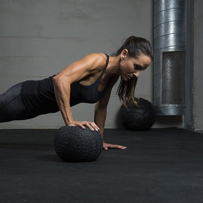 Treaded Rubber Slam Ball – Heavy‑Duty No‑Bounce, Tire‑Tread Grip for Power & Core Training – Compact Home Gym Essential